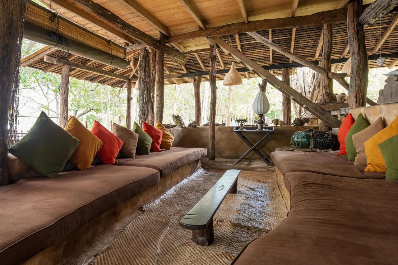 Banyan Camp Hambegamuwa Ngoại thất bức ảnh