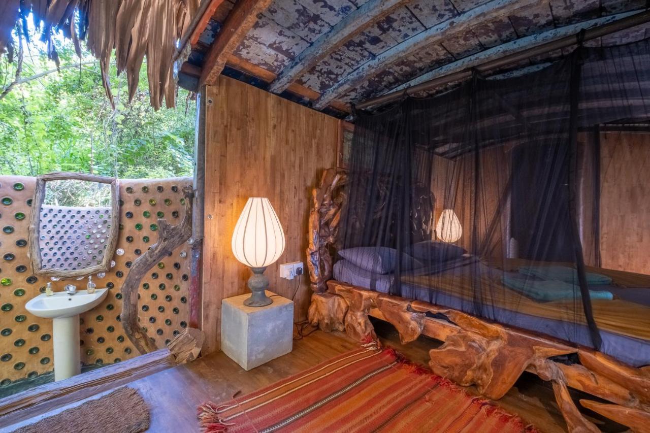 Banyan Camp Hambegamuwa Ngoại thất bức ảnh