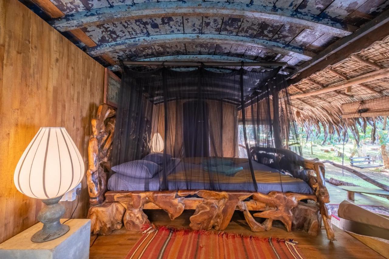 Banyan Camp Hambegamuwa Ngoại thất bức ảnh
