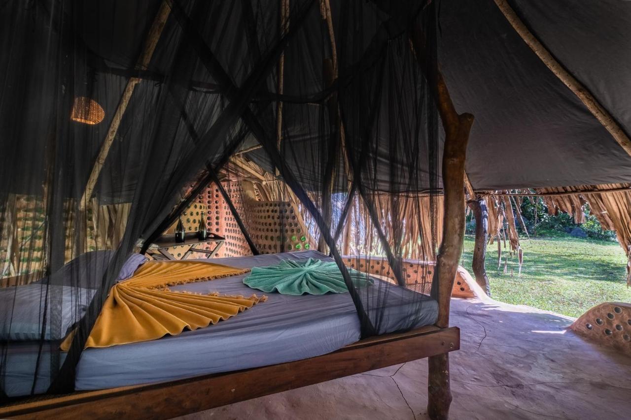 Banyan Camp Hambegamuwa Ngoại thất bức ảnh