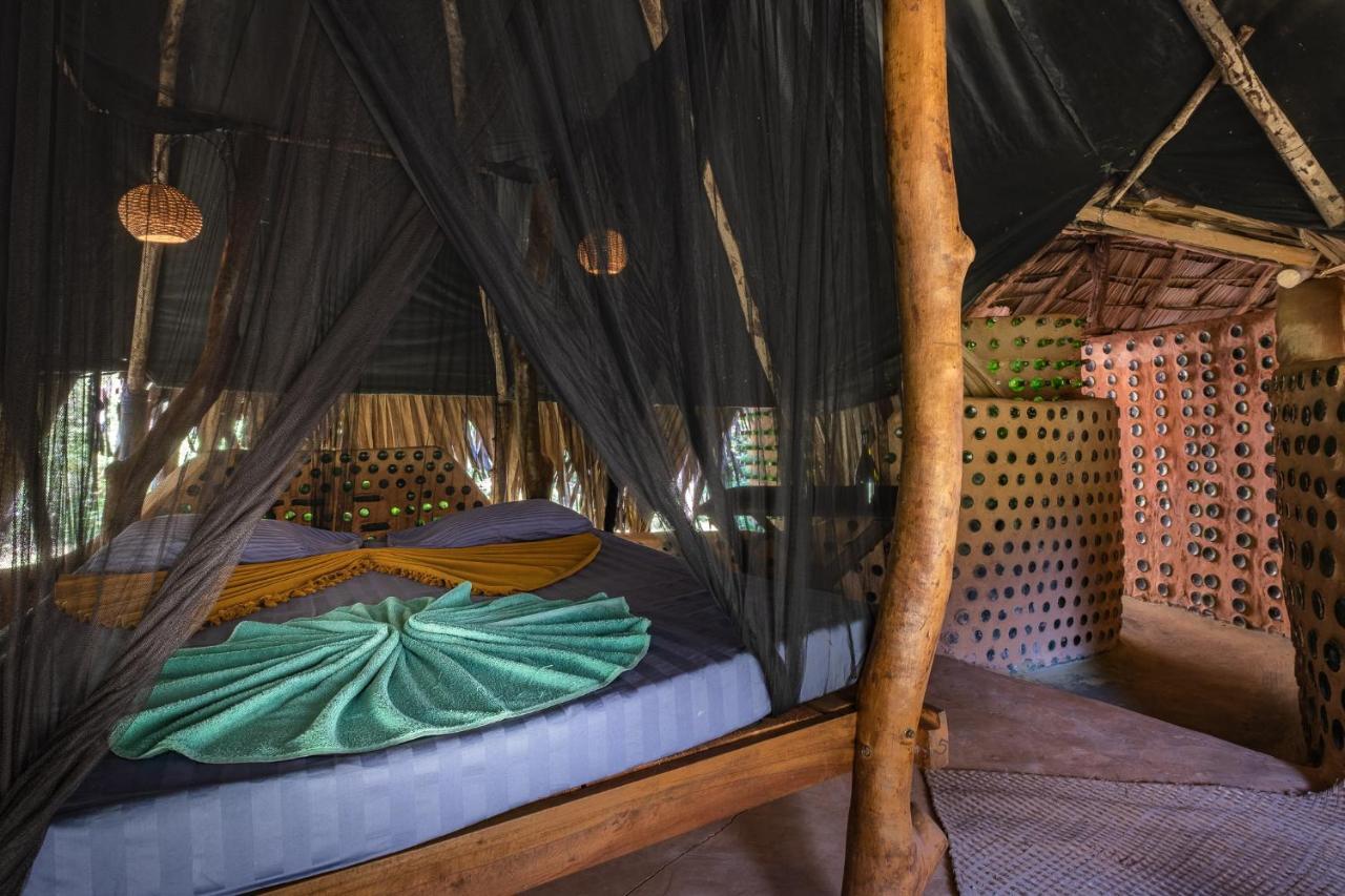 Banyan Camp Hambegamuwa Ngoại thất bức ảnh