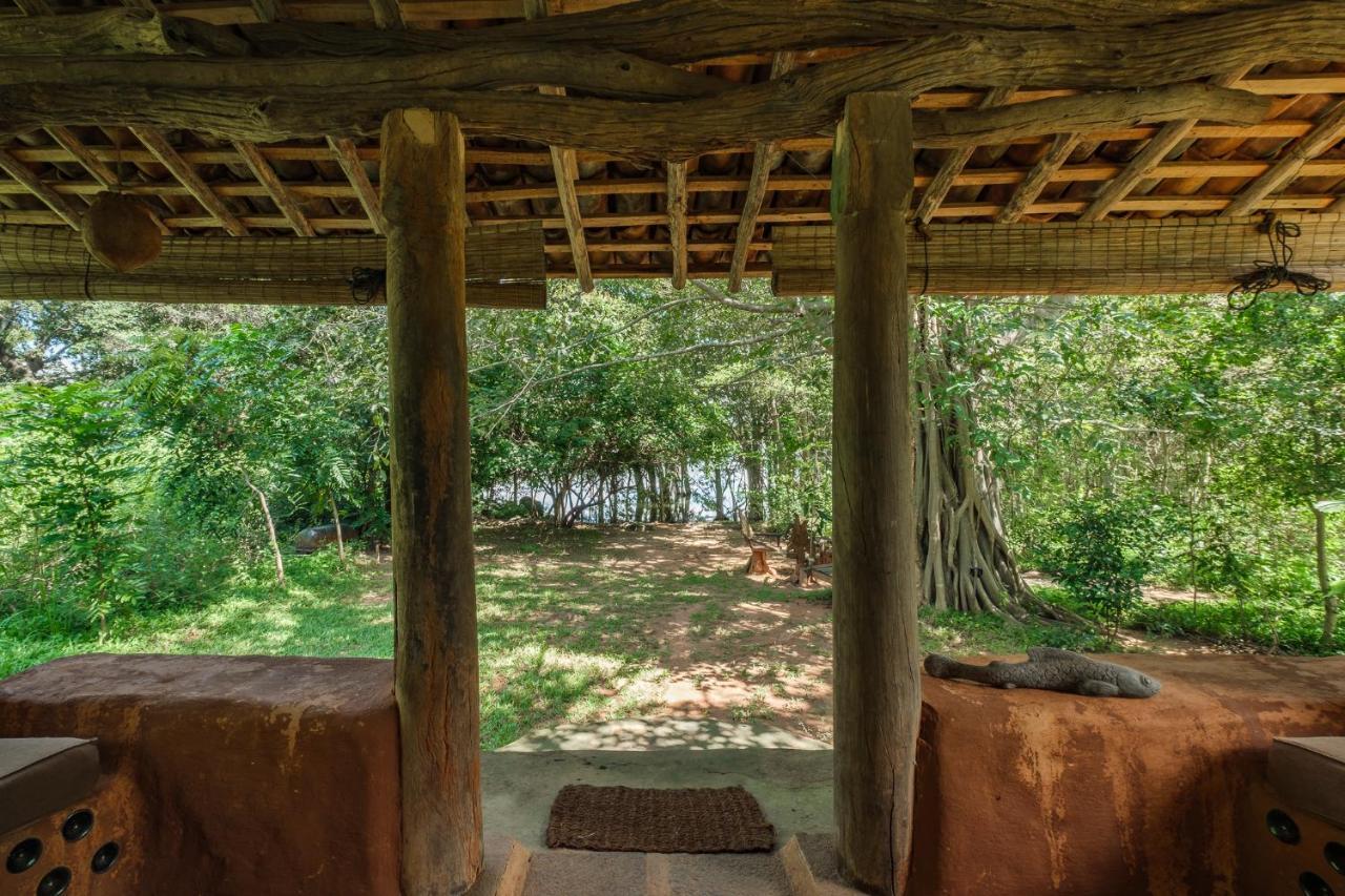 Banyan Camp Hambegamuwa Ngoại thất bức ảnh
