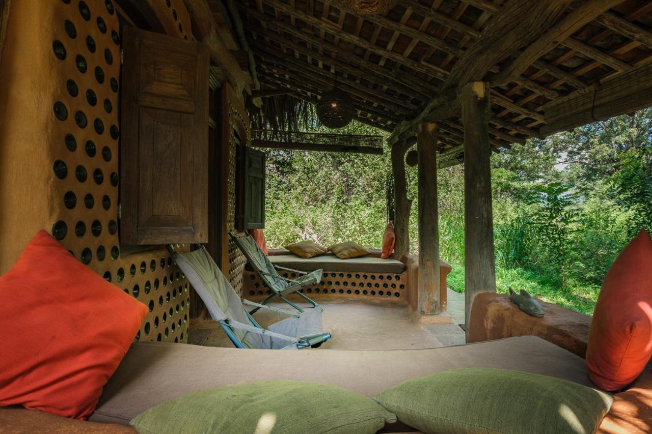 Banyan Camp Hambegamuwa Ngoại thất bức ảnh