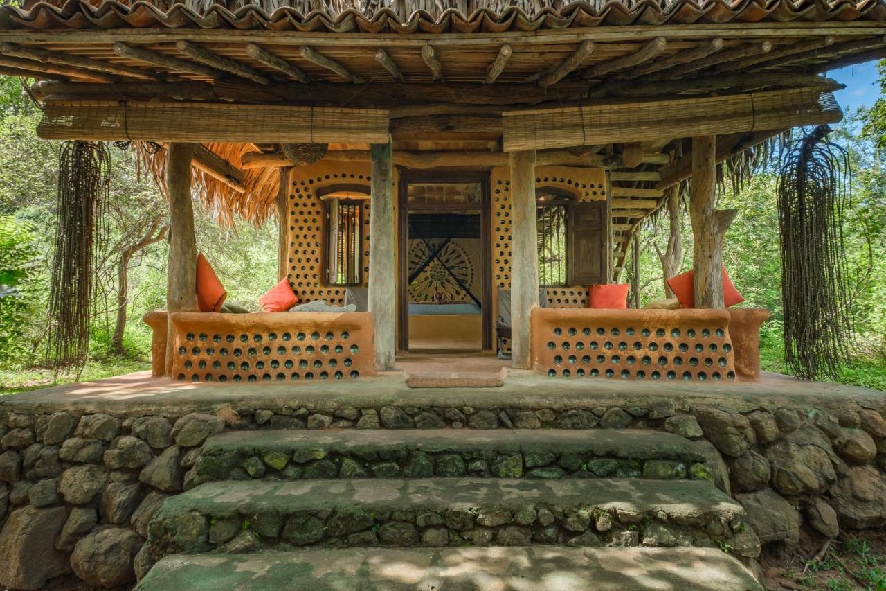 Banyan Camp Hambegamuwa Ngoại thất bức ảnh