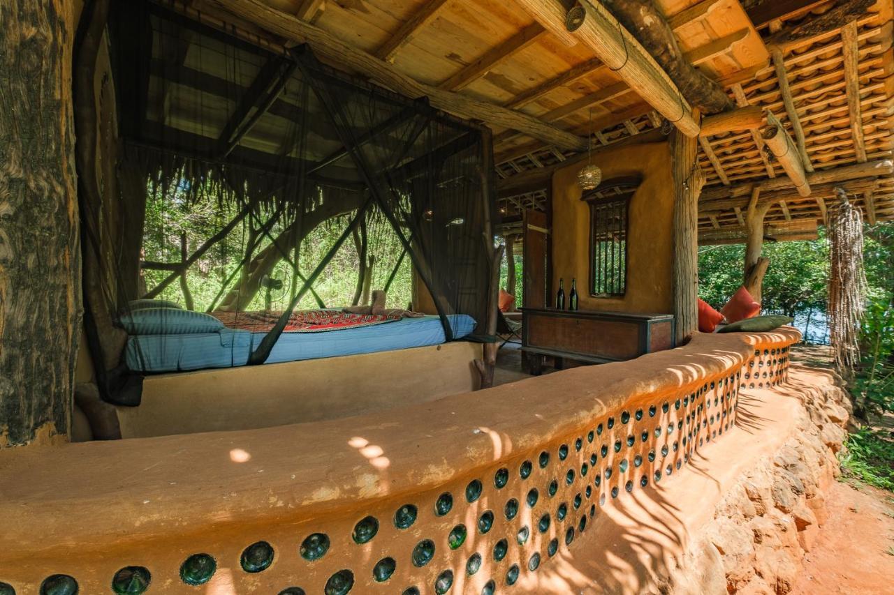 Banyan Camp Hambegamuwa Ngoại thất bức ảnh