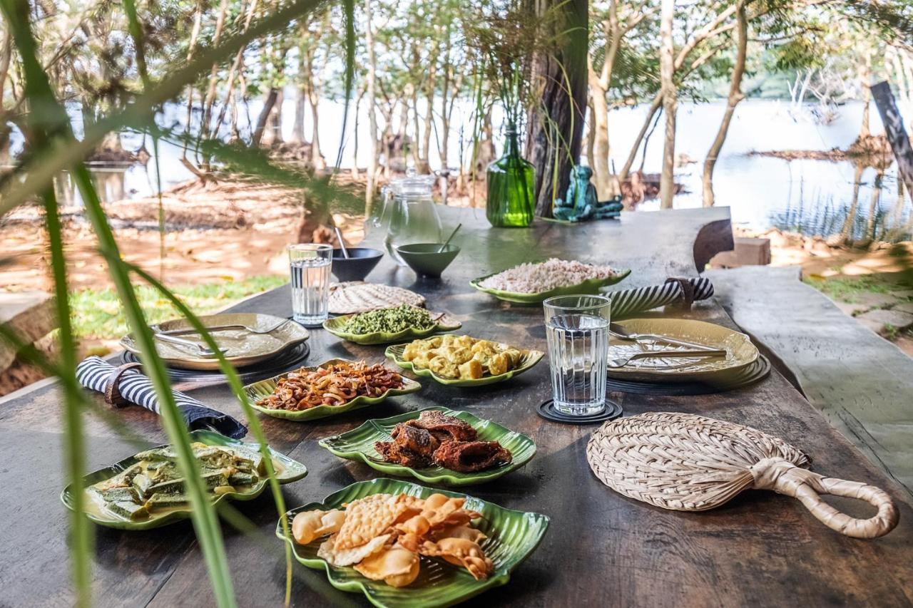 Banyan Camp Hambegamuwa Ngoại thất bức ảnh
